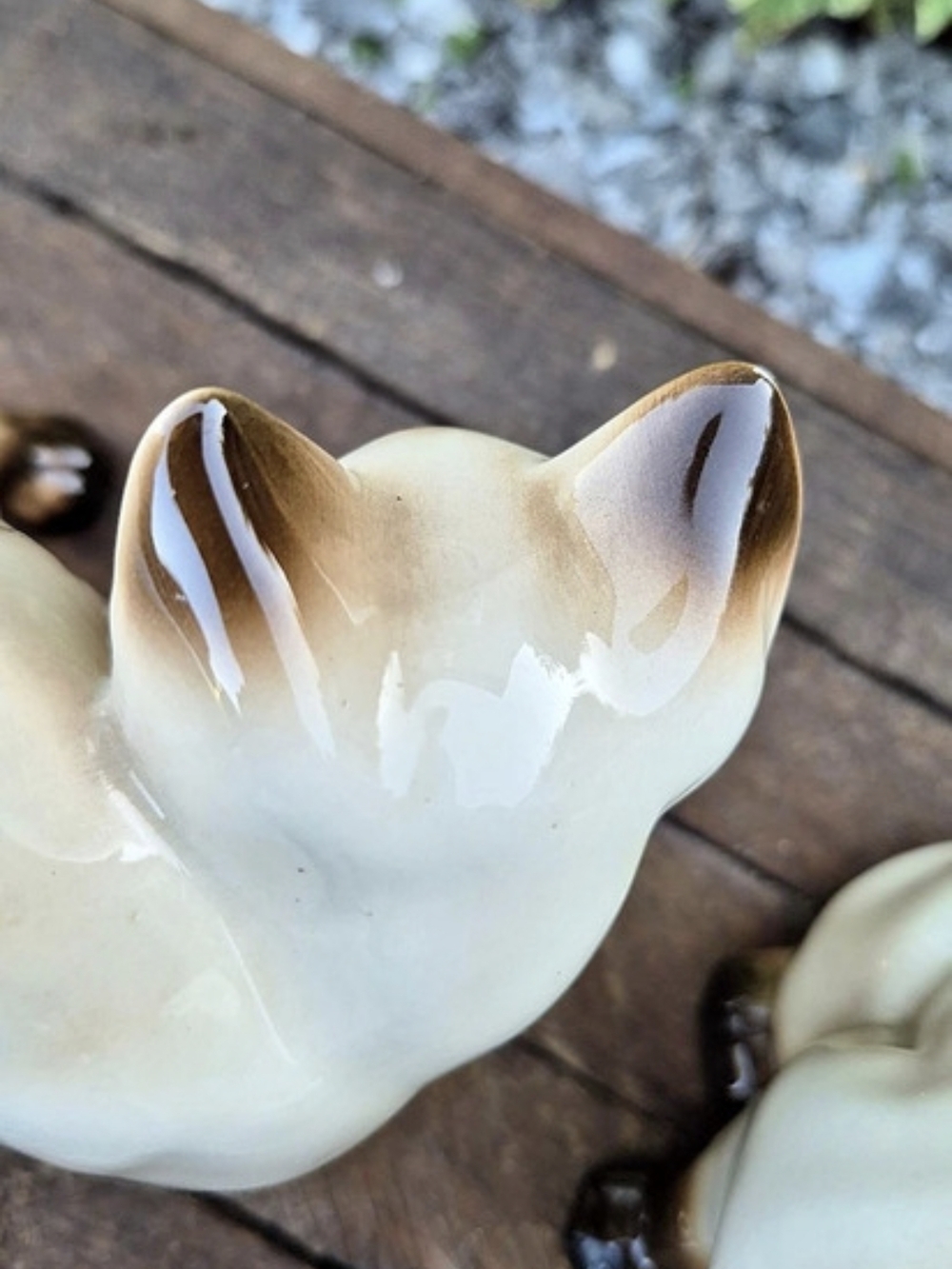 Vintage 1970s Siamese Cat Figurines Set of 2, MCM Ceramic Seal Point Kitten - Picture 10 of 14